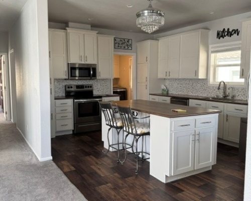 #128N Kitchen & Island
