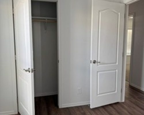 #12N -Closet