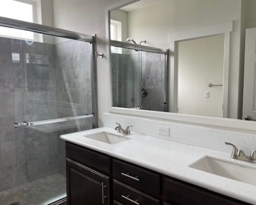 #66N-1 Master Bathroom