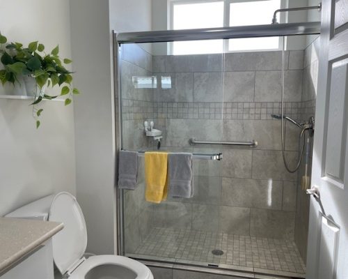 #77N Tiled walk in shower